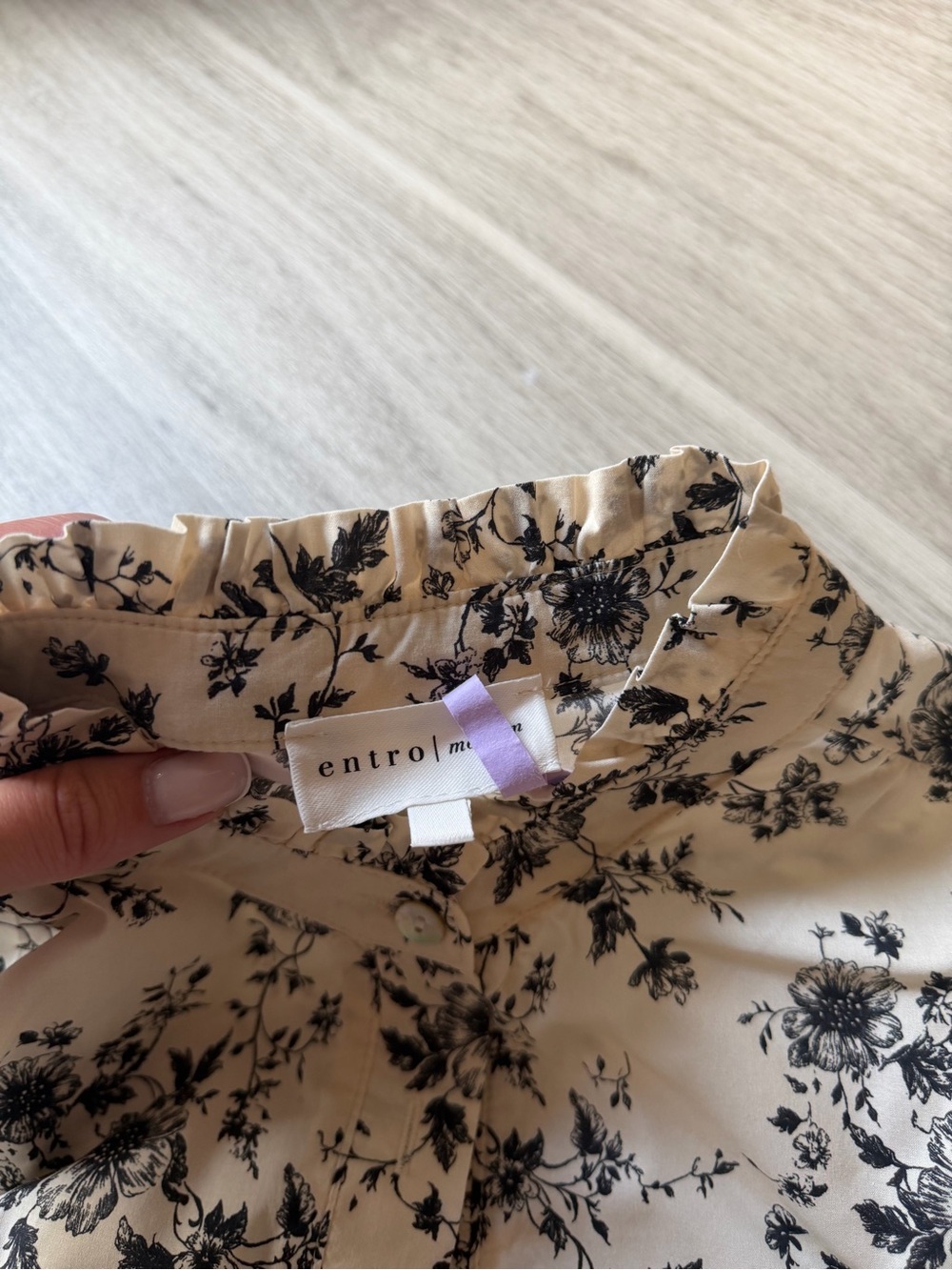 Boutique Floral Ruffle Neck Cream Blouse - Picture 3 of 4